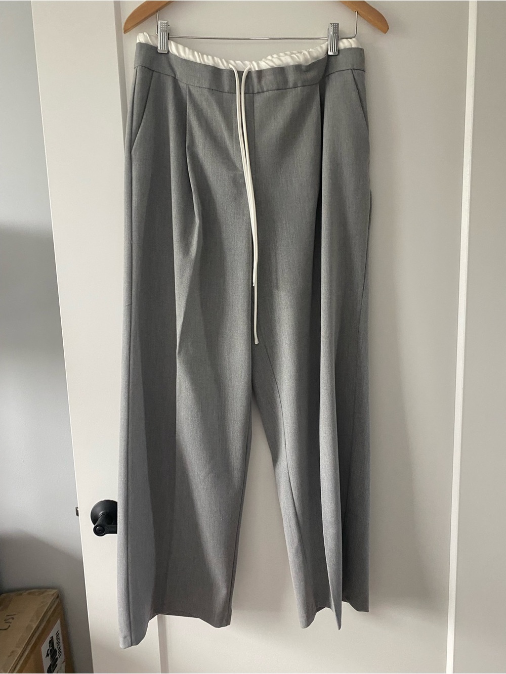 Zara Women's Light Gray Drawstring Tailored Trousers